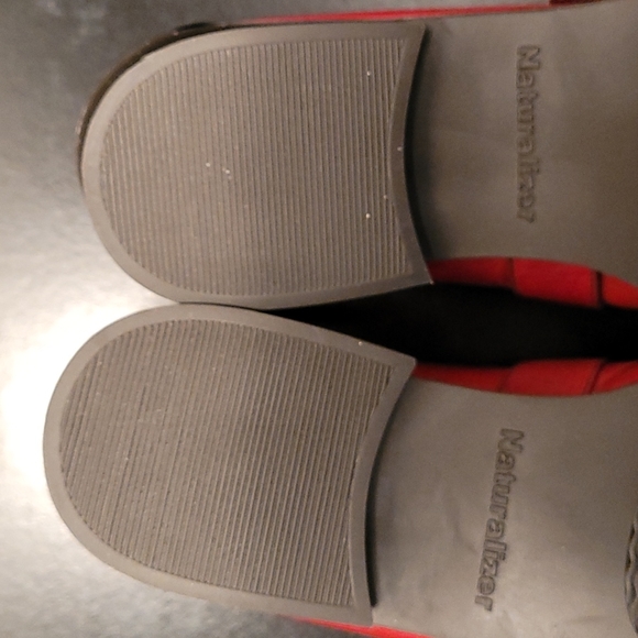 Naturalizer Red Leather w/Buckle Mules 7M - Picture 10 of 12